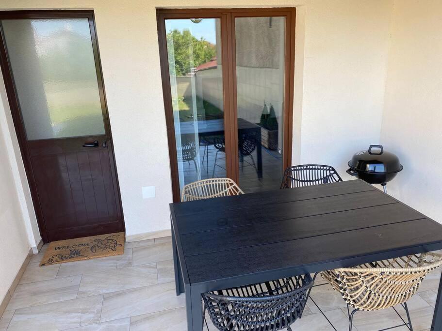 Apartment Mihael พูลา ภายนอก รูปภาพ